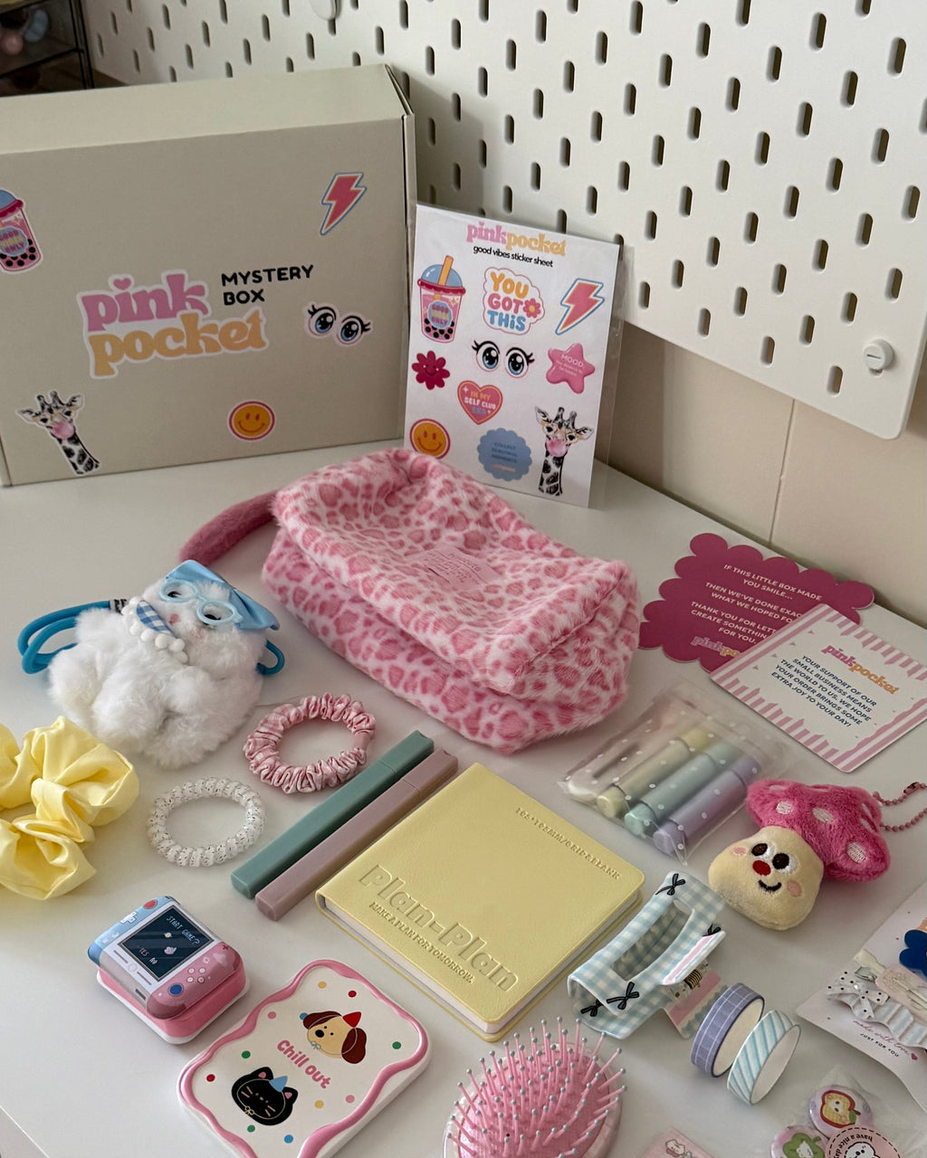 Cute Surprise Gift Box | 25 Hand-Picked Cute Gifts & Accessories