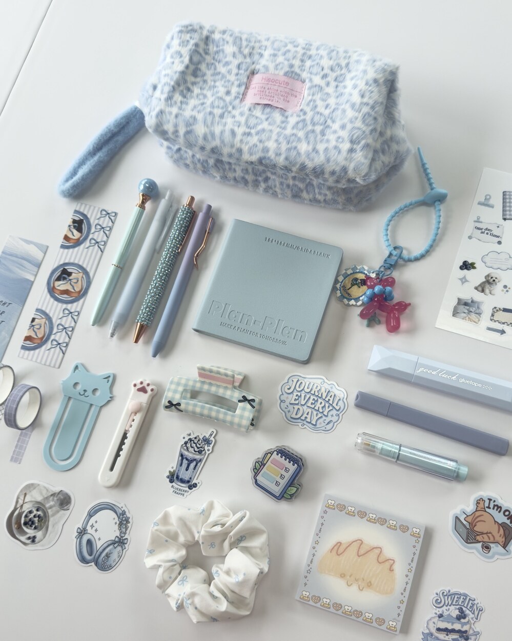 Cloud Pocket — Curated Stationery & Accessories Gift Set